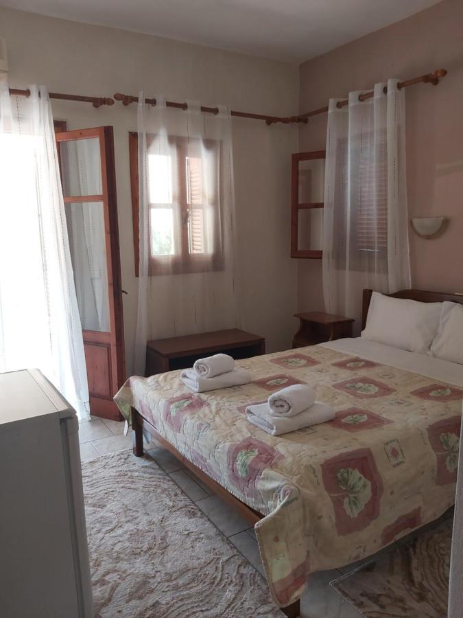 Hotel Voula Pansion Kardhamili Esterno foto