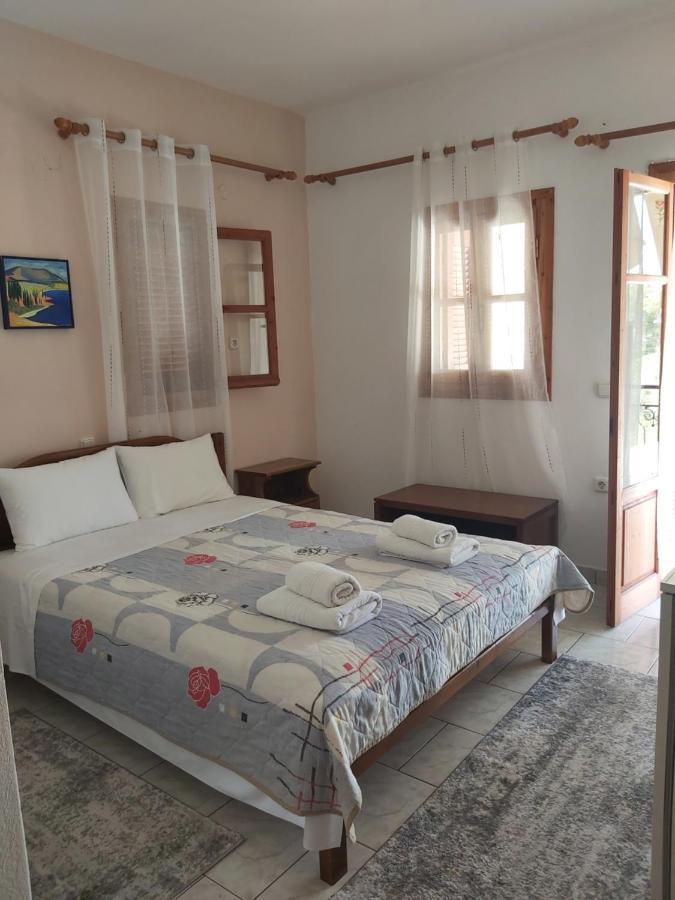 Hotel Voula Pansion Kardhamili Esterno foto