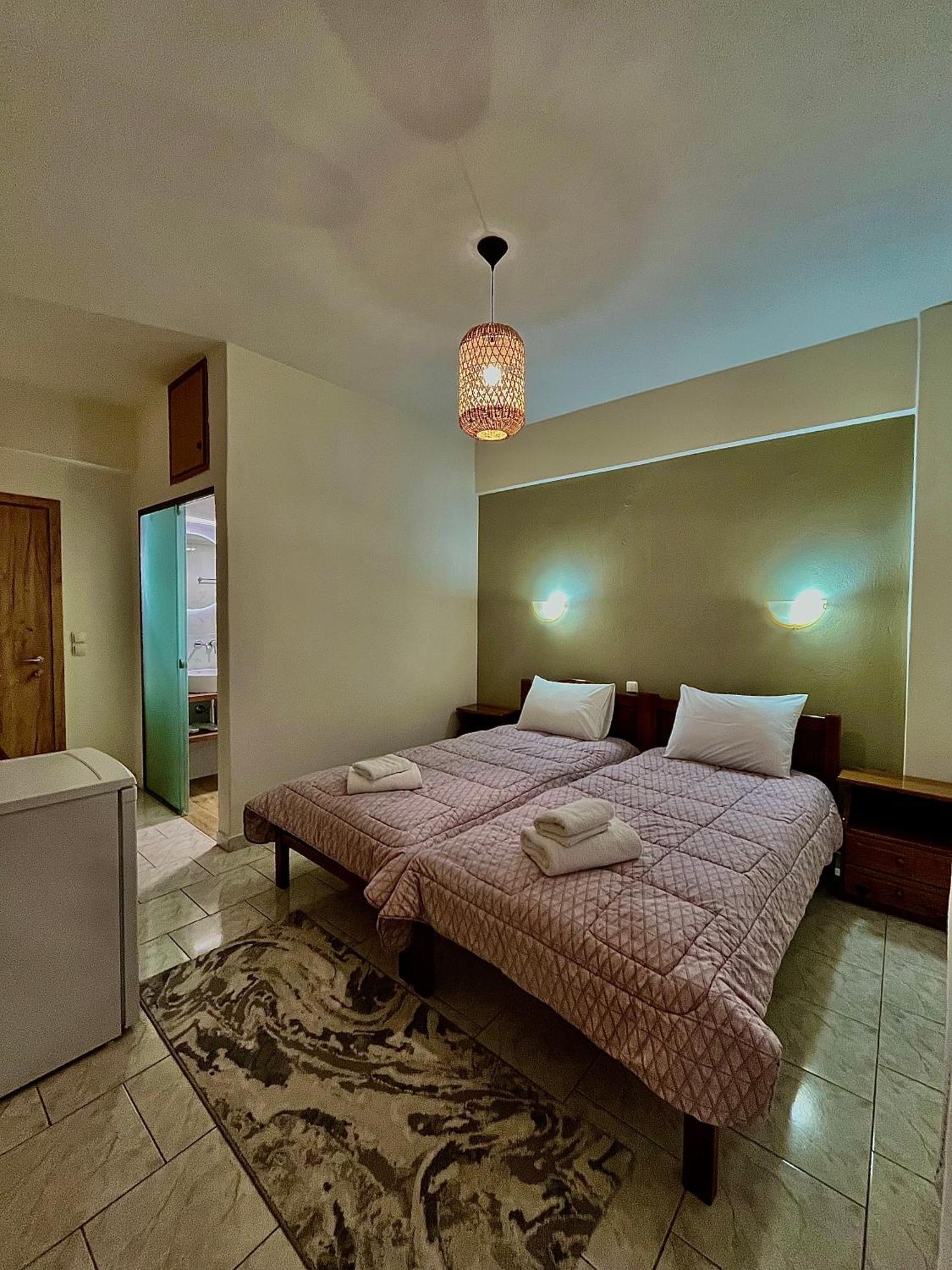 Hotel Voula Pansion Kardhamili Esterno foto